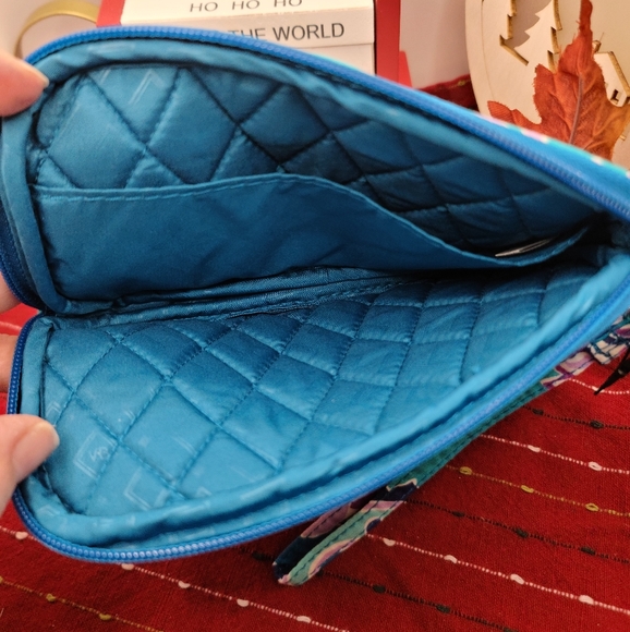 Vera Bradley wristlet- carribean blue w/swirls - Picture 2 of 4